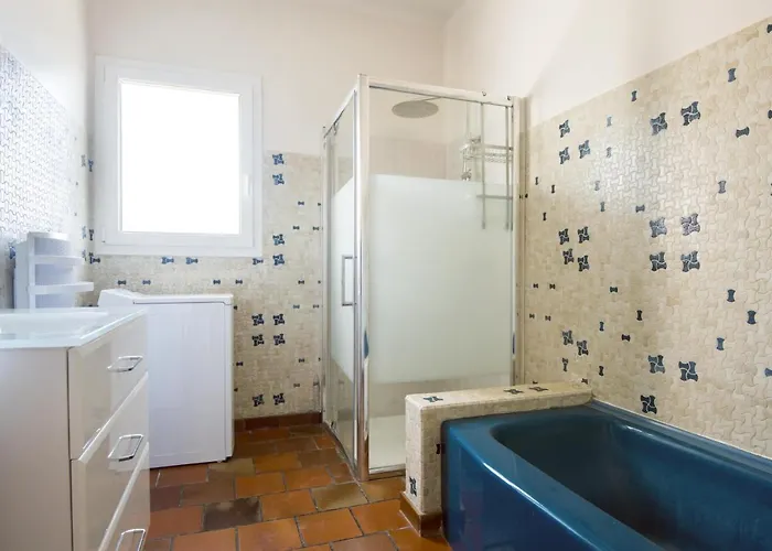 Pierrot Avec Grand Jardin Arbore, Proche Du Port Et Des Restaurants Holiday home *